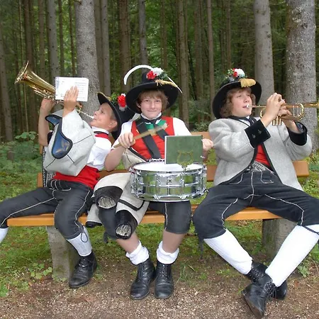 Haus Tasser 公寓 *